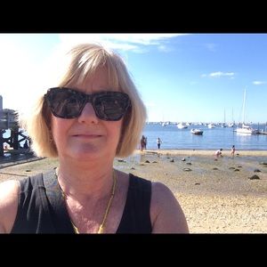 Meet your Posher, Jeanne